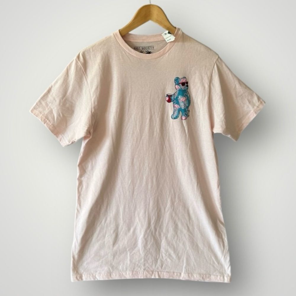 5 for $45 NWT Riot Society Tshirt Shirt Man Size M Pink